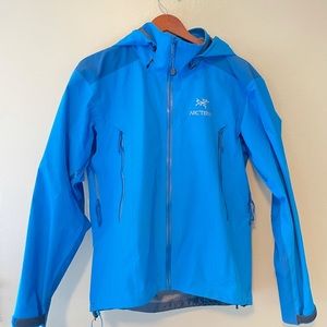 ArcTeryx Men’s Beta AR Gore-Tex hard shell jacket